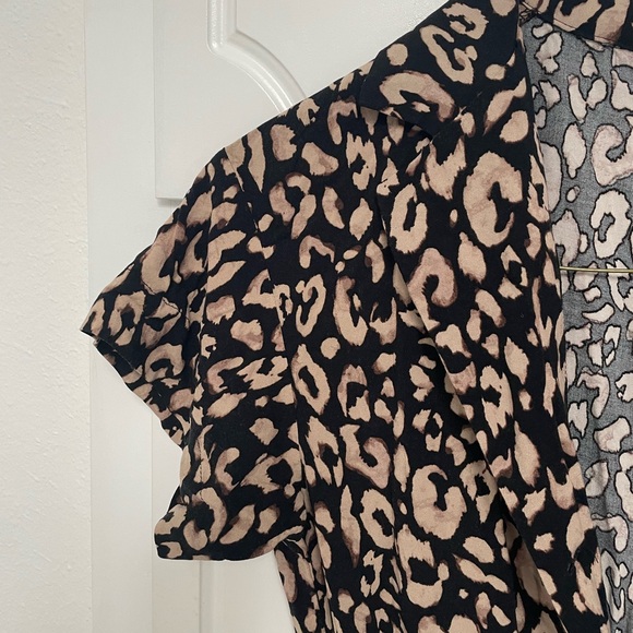 Cheetah print romper - Picture 5 of 5